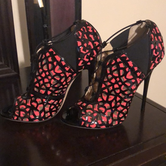 Jimmy Choo black patent leather and pink neoprene booties size 38.5 - Picture 10 of 10